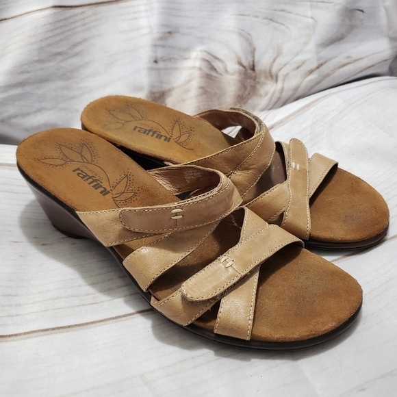 Umberto Raffini Wedge Camel Brown Leather Strap Sandals Womens Size 39 US 8.5-9 - Picture 1 of 11